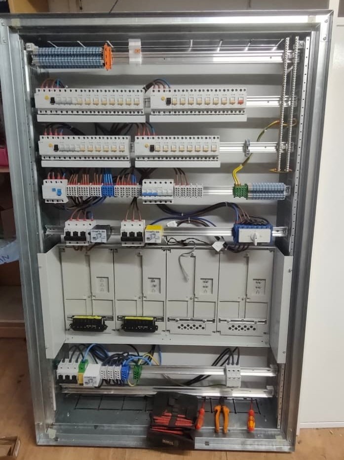 Hauptverteiler – Bild 3